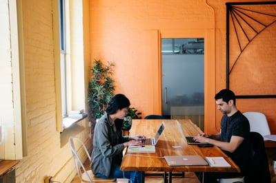 a los millennials en el trabajo les gusta teletrabajar